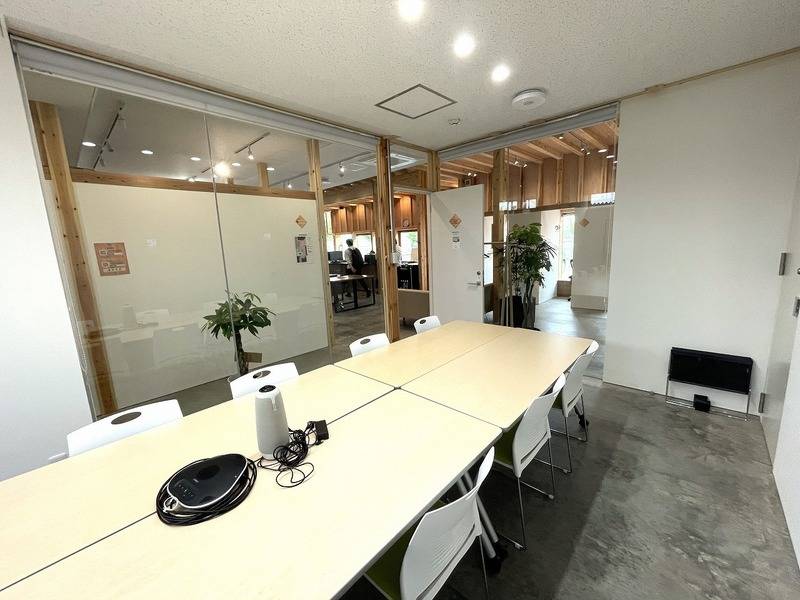 12名会議室 大型モニター Zoomマイク･スピーカー完備-3