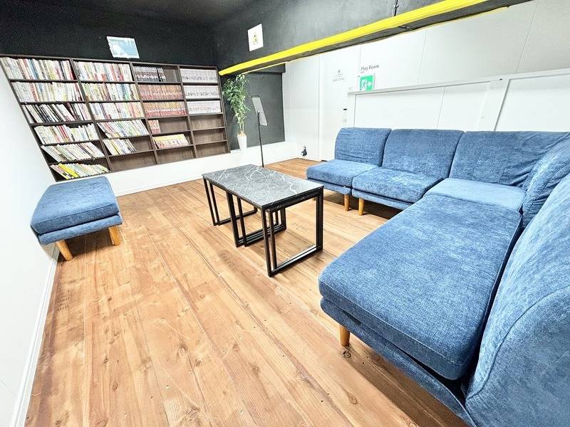 Coworking＆Lab 完全個室ブース D-8