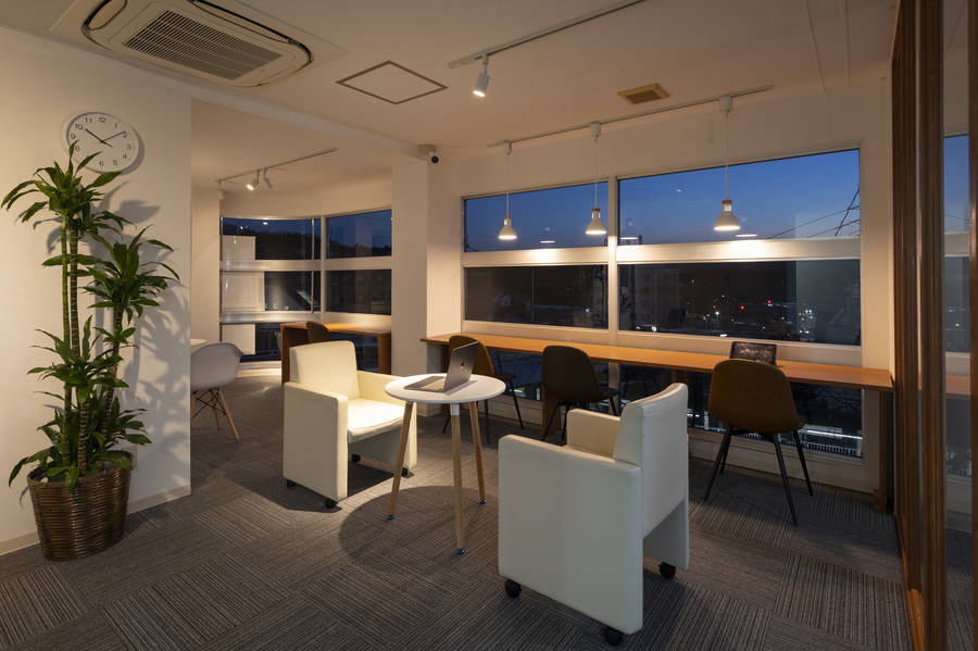 コワーク365うねの駅前店テレワークスペース-3