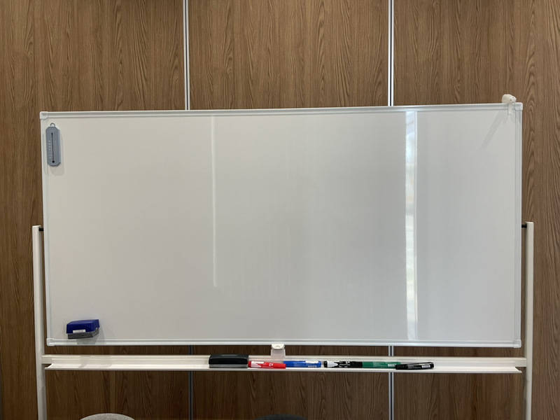 Connected Studio i/HUB 大会議室-9