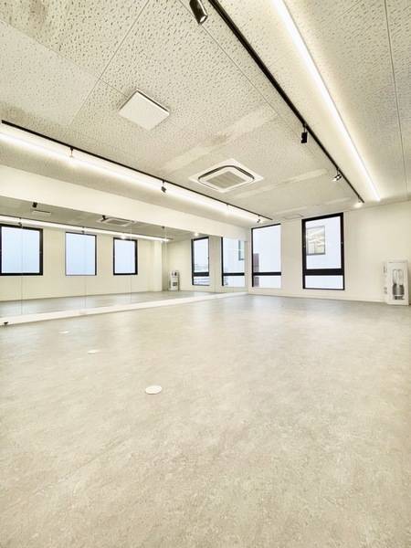 【レンタルスペース】【スペイシー】貸会議室 大和八木駅 10名の画像