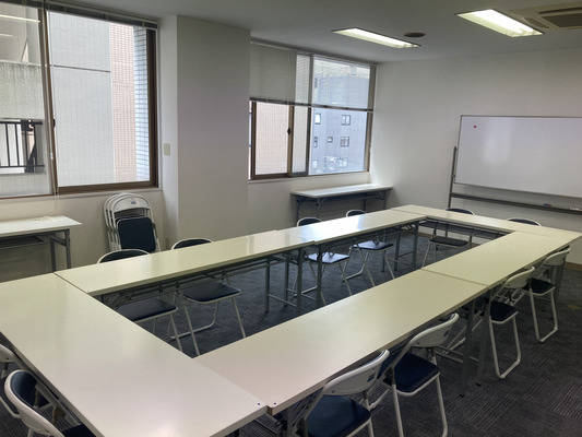 アルファオフィスビル5階 502会議室-3