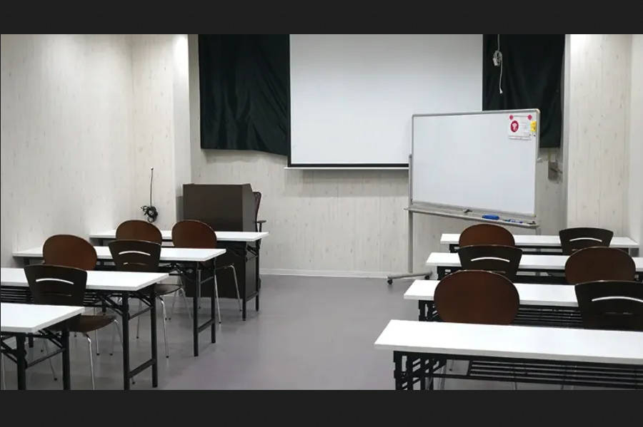 姫路で会議・打ち合わせ・イベント・研修・ママ会に!セミナースペース-2