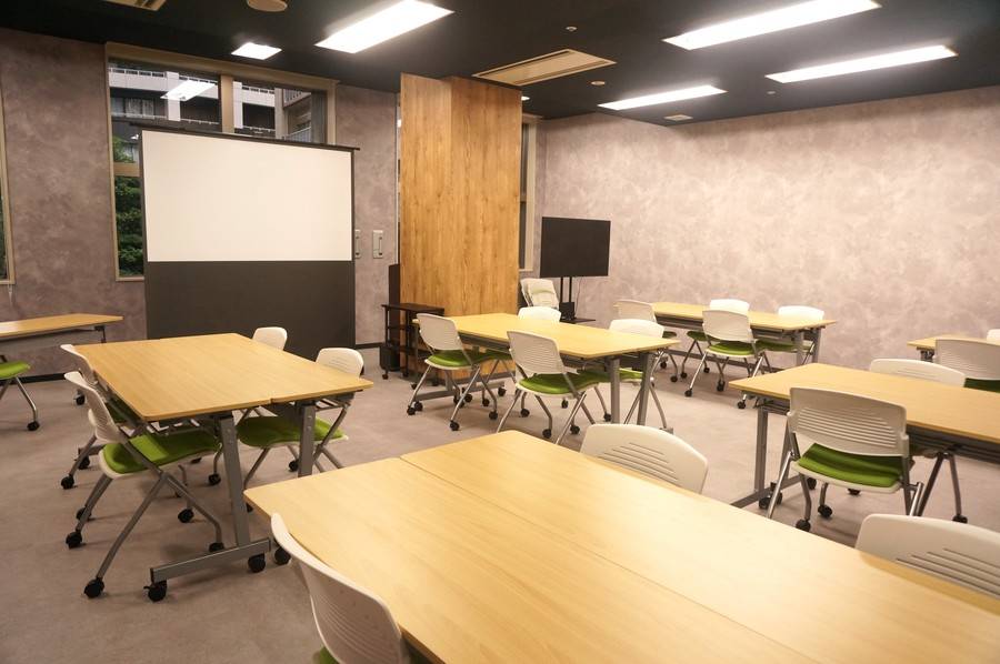 新宿アイタウン会議室-8