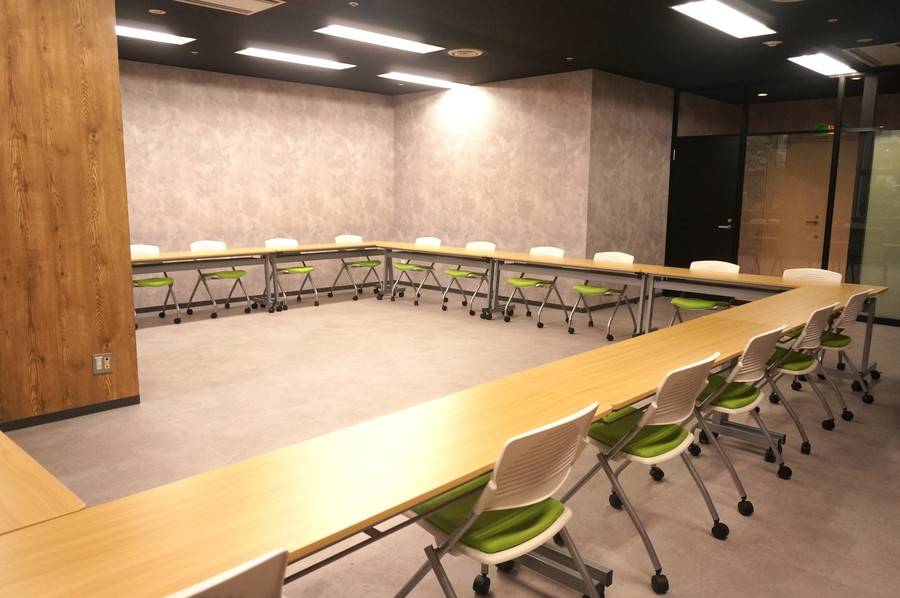 新宿アイタウン会議室-7