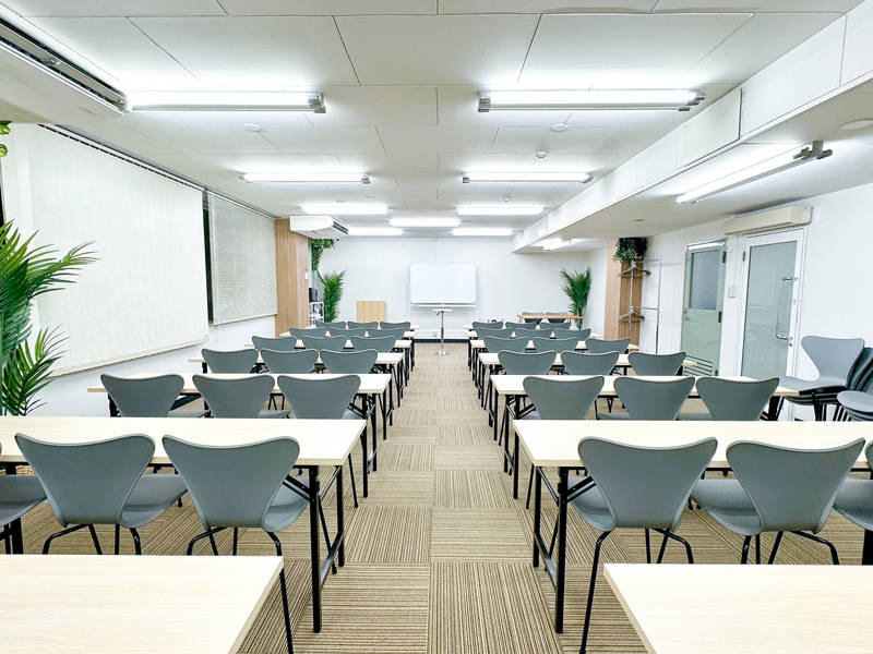 本通駅至近🚶地域最大級☘️最大52名🆗 土足利用｜24時間✨ホワイト