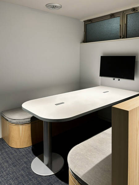 【レンタルスペース】【スペイシー】貸会議室 センター南駅 6名の画像