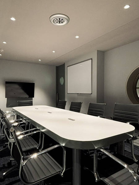 【レンタルスペース】【スペイシー】貸会議室 センター南駅 8名の画像