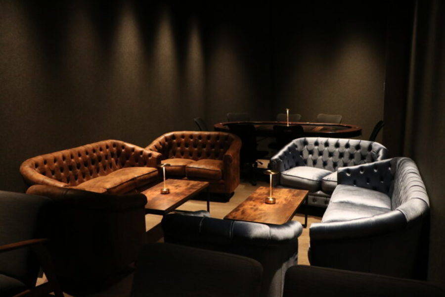 BasisPoint LOUNGE Royal Area-1