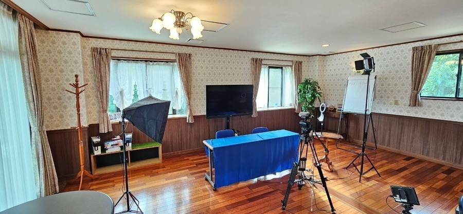 緑に囲まれたモダン空間｜ビジネス向け完全個室の貸し会議室-4