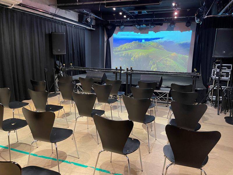 【レンタルスペース】【スペイシー】貸会議室 布施駅 33名の画像