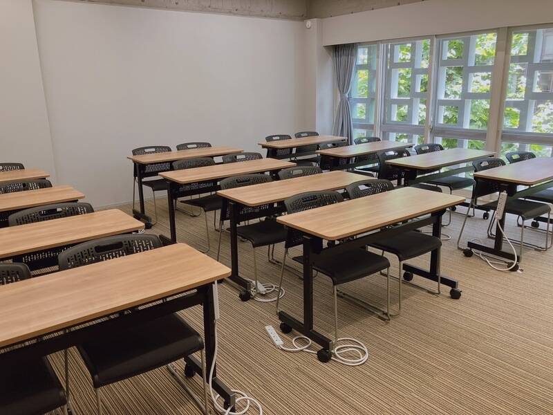 【レンタルスペースペチャクチャ】会議室Room4ーセミナールーム-5