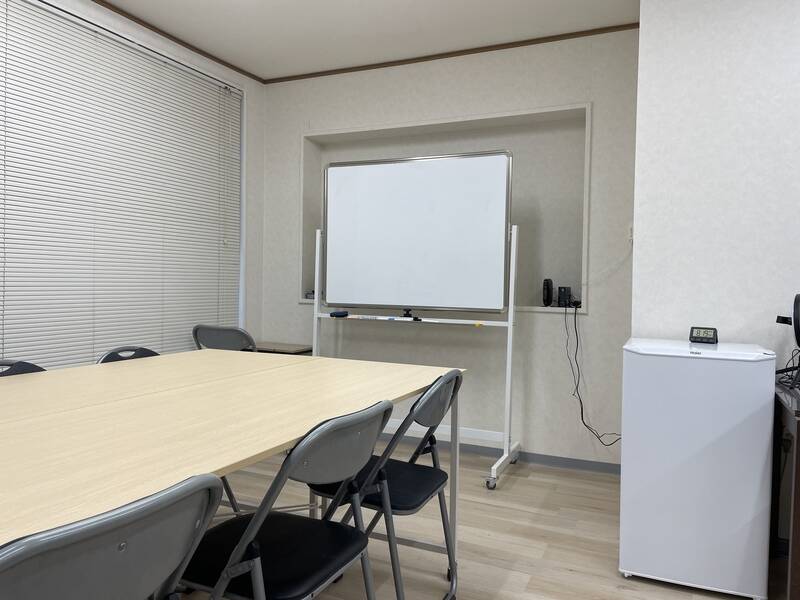 【レンタルスペース】【スペイシー】貸会議室 蓮池町通駅 10名の画像