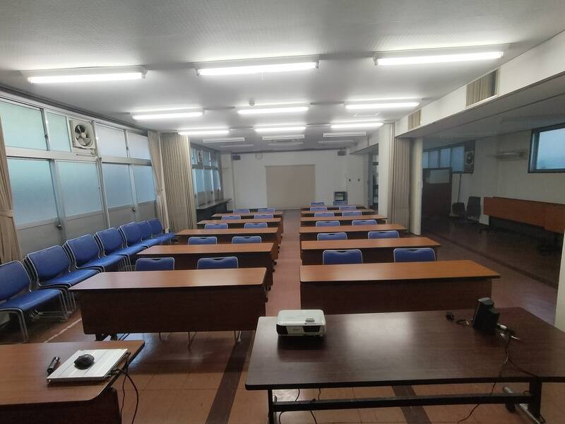 【レンタルスペース】【スペイシー】貸会議室 京急鶴見駅 80名の画像