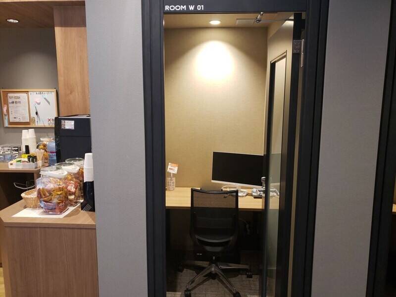 【レンタルスペース】【スペイシー】貸会議室 海浜幕張駅 1名の画像