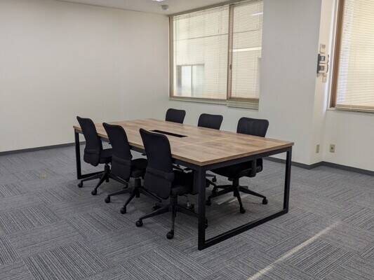 アルファオフィスビル4階 402会議室-2