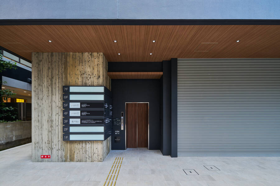 【大名天神】コワーキングスペースデザナイトのフリーアドレスエリア-11