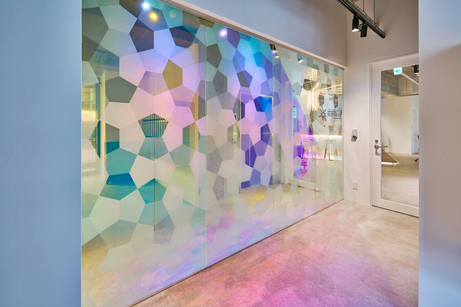 【大名天神】コワーキングスペースデザナイトのフリーアドレスエリア-6