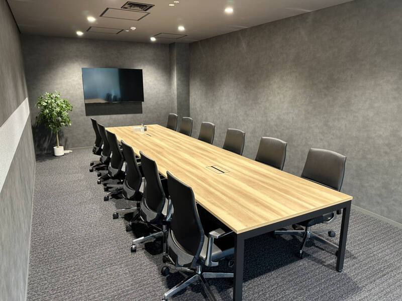 いいオフィス芝浦:モニター付き12名用『会議室C』-5