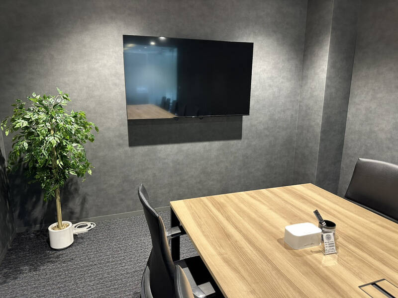 いいオフィス芝浦:モニター付き12名用『会議室C』-6