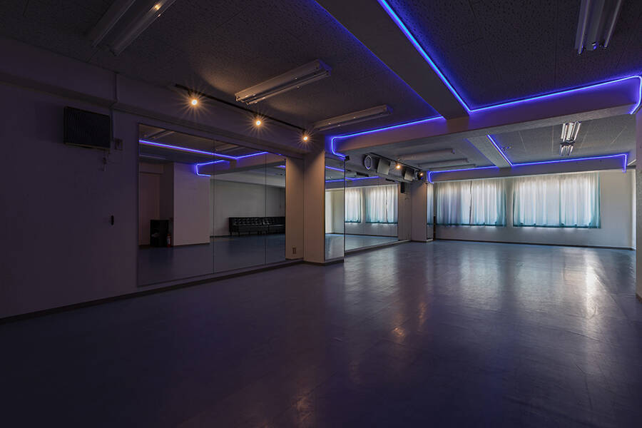 【レンタルスペース】【スペイシー】貸会議室 上新庄駅 30名の画像