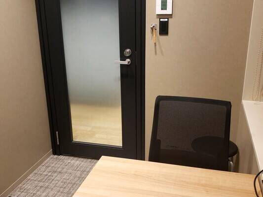 H1T秋葉原 ROOM 会議室 03(2名)-3