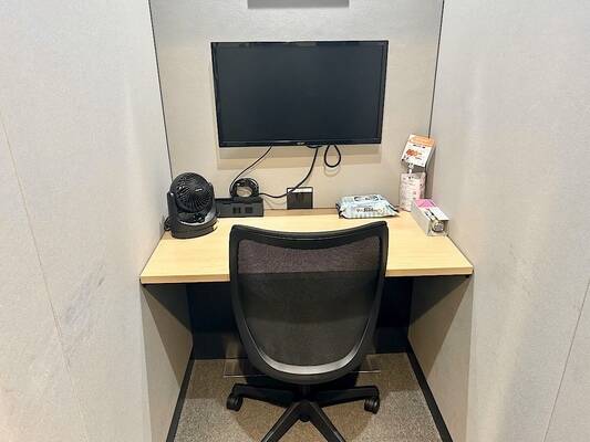 wccf    ロケテ⭐︎P66      デラス 品川駅徒歩6分・個室】CocoDesk 品川シーズンテラス3階 2番