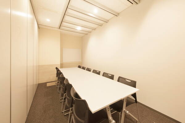 リロの会議室　コンフォート新宿会場　Room F-1