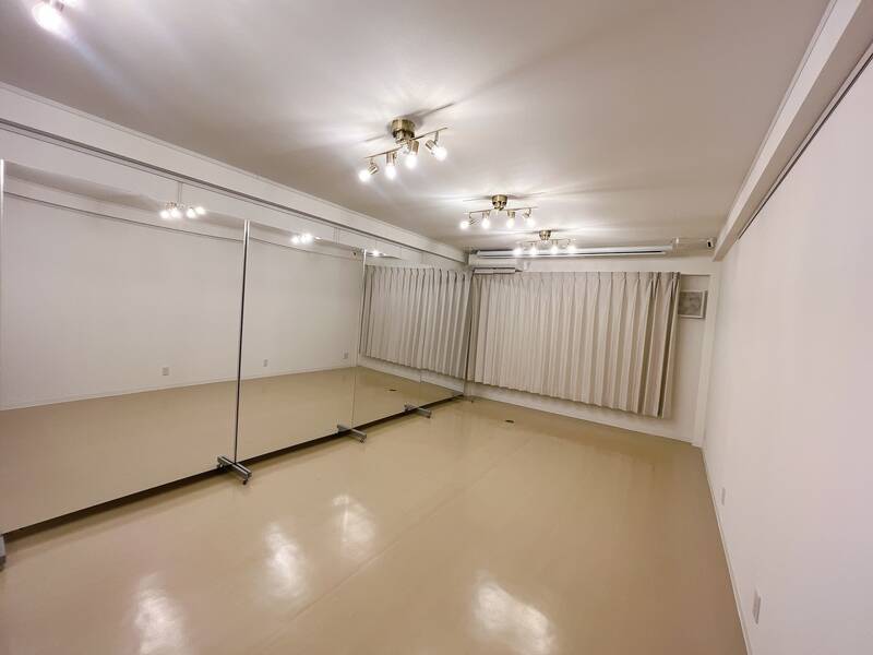 new open【Room1】駐車場有り！備品無料！多目的スペース-5