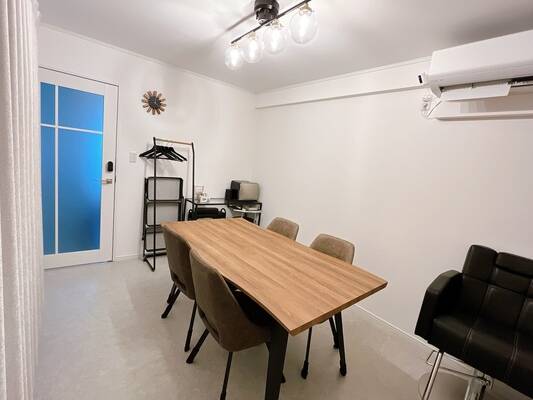 new open【Room2】駐車場有！備品無料！の完全個室空間-1