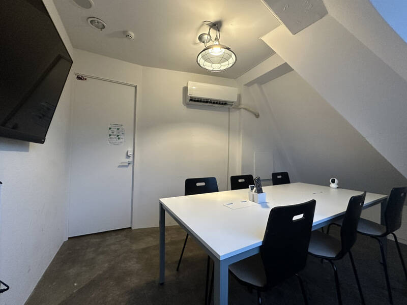 【レンタルスペース】【スペイシー】貸会議室 松戸駅 6名の画像