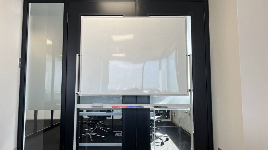 横浜赤レンガ倉庫・コスモワールド・富士山を一望する大スペース「みなと」-12