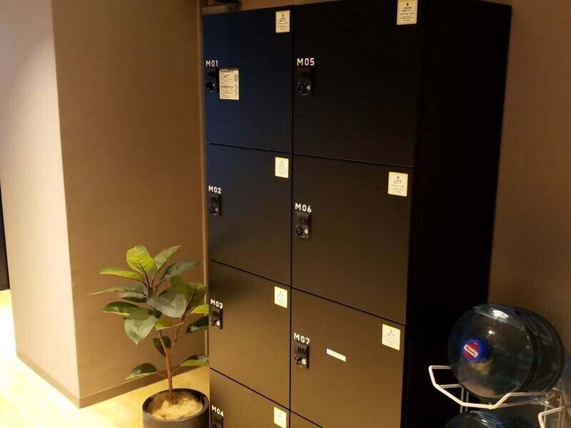 H1T虎ノ門 会議室 03-25