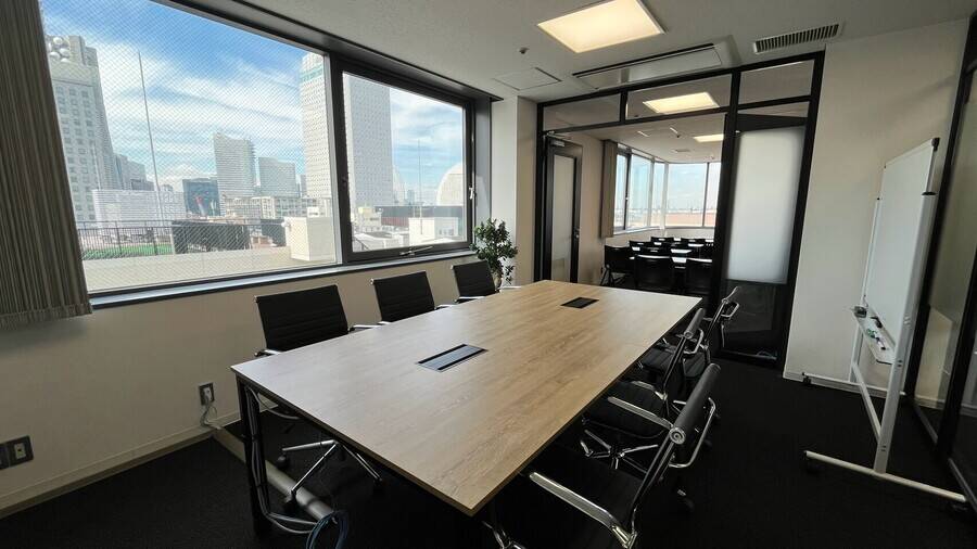 横浜赤レンガ倉庫・コスモワールド・富士山を一望する大スペース「みなと」-13