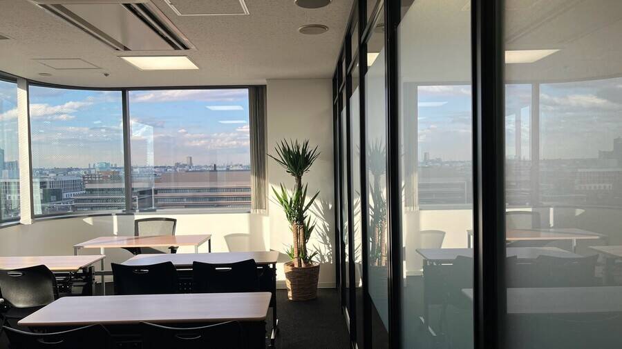 横浜赤レンガ倉庫・コスモワールド・富士山を一望する大スペース「みなと」-16