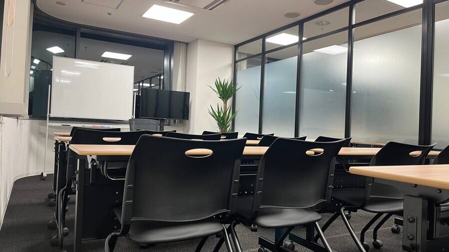 横浜赤レンガ倉庫・コスモワールド・富士山を一望する大スペース「みなと」-20