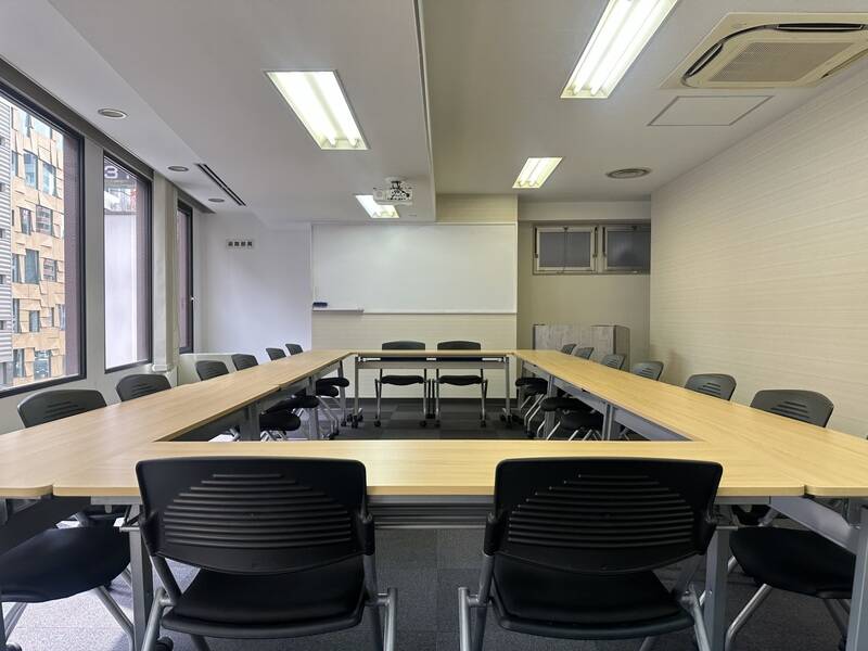 渋谷道玄坂アントレサロン 18名セミナールーム-2