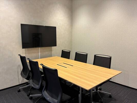 H1T名古屋桜通口 会議室 03(6名)-1