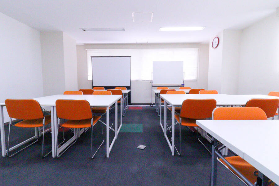 ふれあい貸し会議室 心斎橋D-7