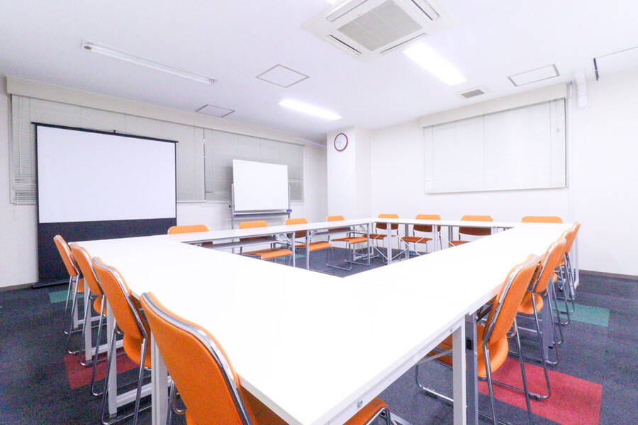 ふれあい貸し会議室 心斎橋D-12