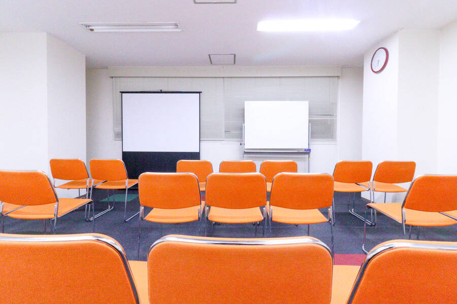 ふれあい貸し会議室 心斎橋D-15