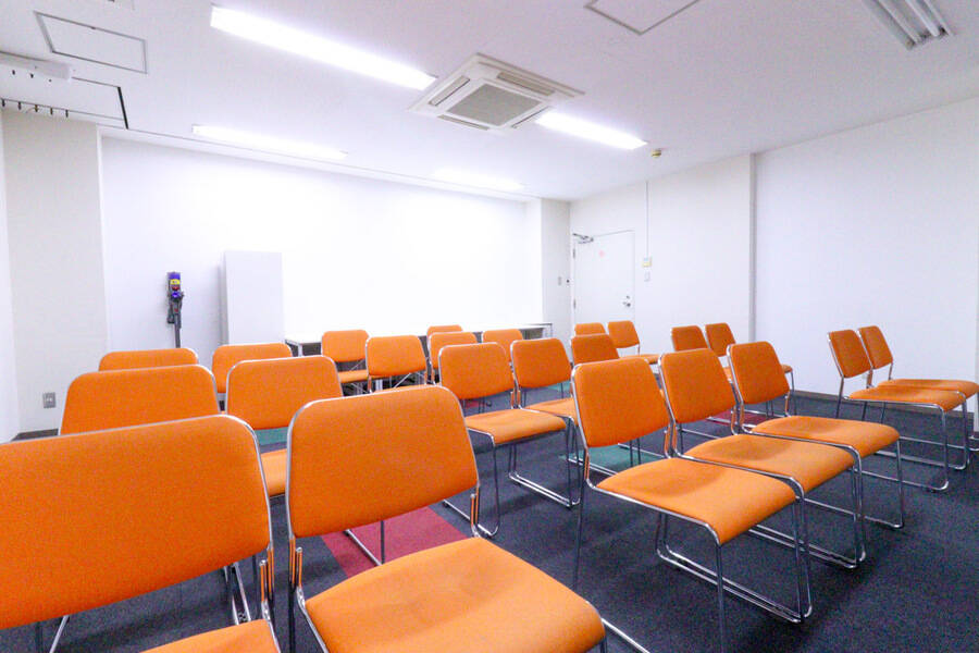 ふれあい貸し会議室 心斎橋D-16