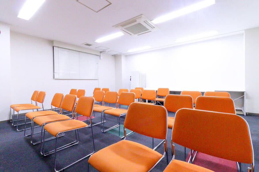 ふれあい貸し会議室 心斎橋D-17