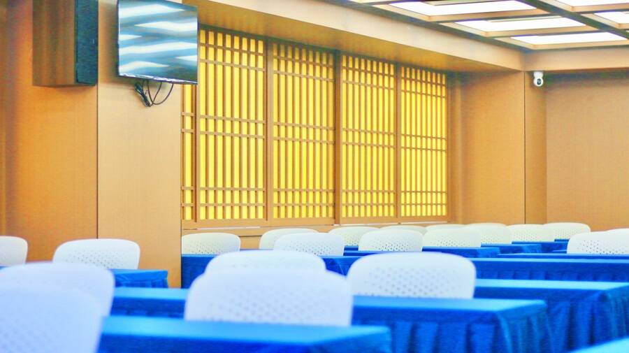 華青会2F会議室-7