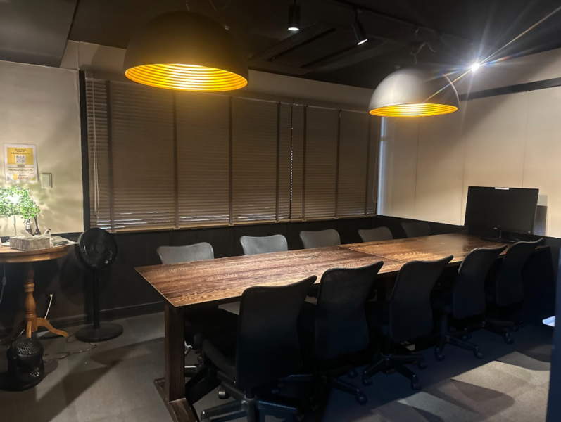 港区新橋駅徒歩２分！完全個室の会議室(10名)-3