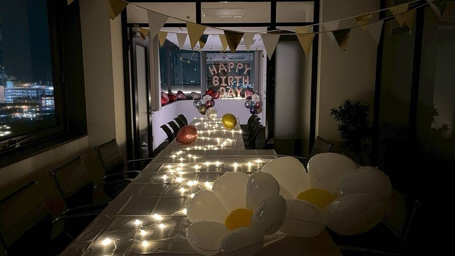 横浜赤レンガ倉庫・コスモワールド・富士山を一望する大スペース「みなと」-3