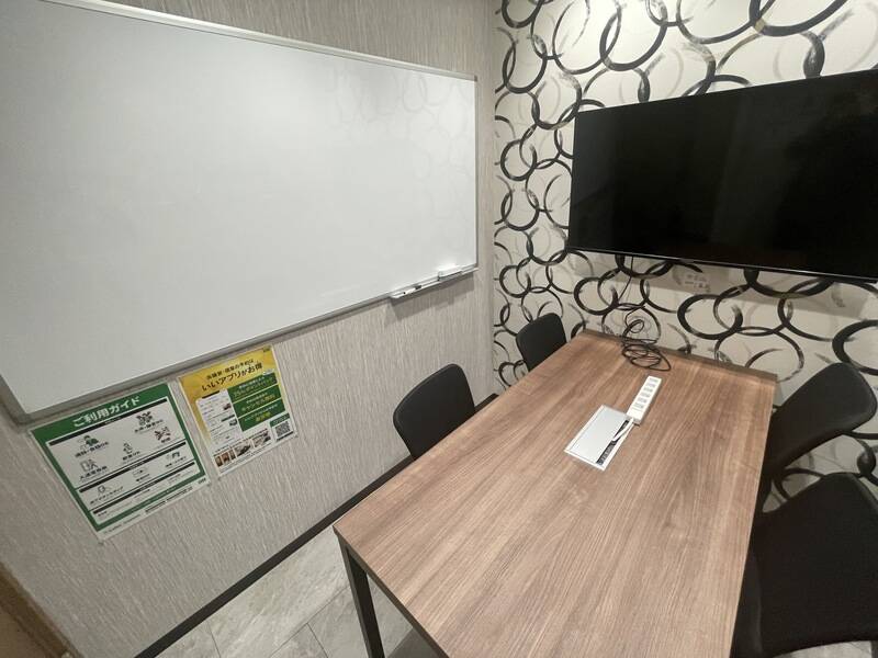 4名会議室（Room C）-1