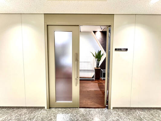 スタンダード会議室　大阪梅田店　B会議室-2