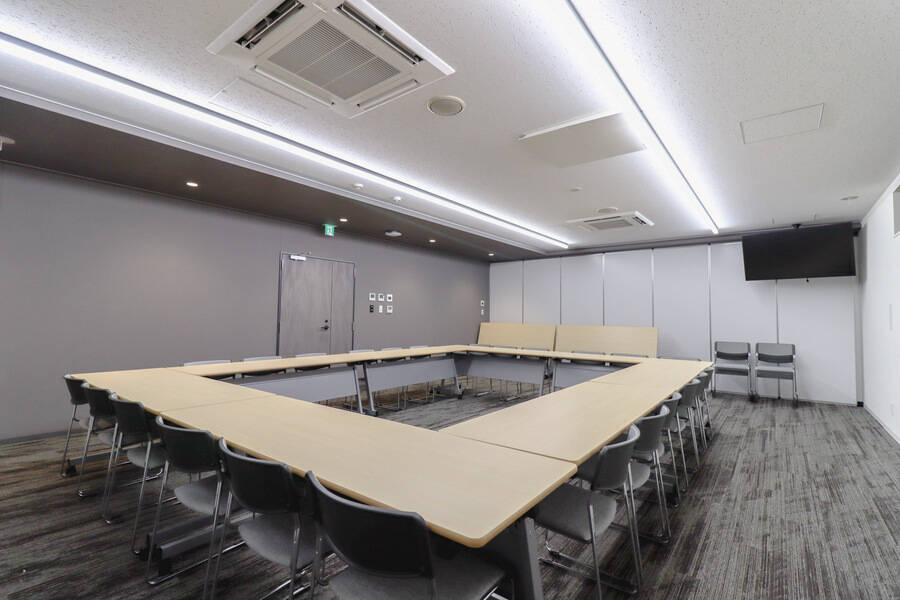 ふれあい貸し会議室 Premium トヨタレンタリース博多駅前B-13