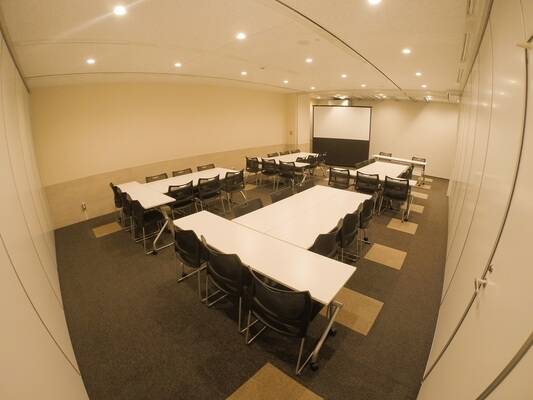 リロの会議室　コンフォート新宿会場　RoomE+F-2